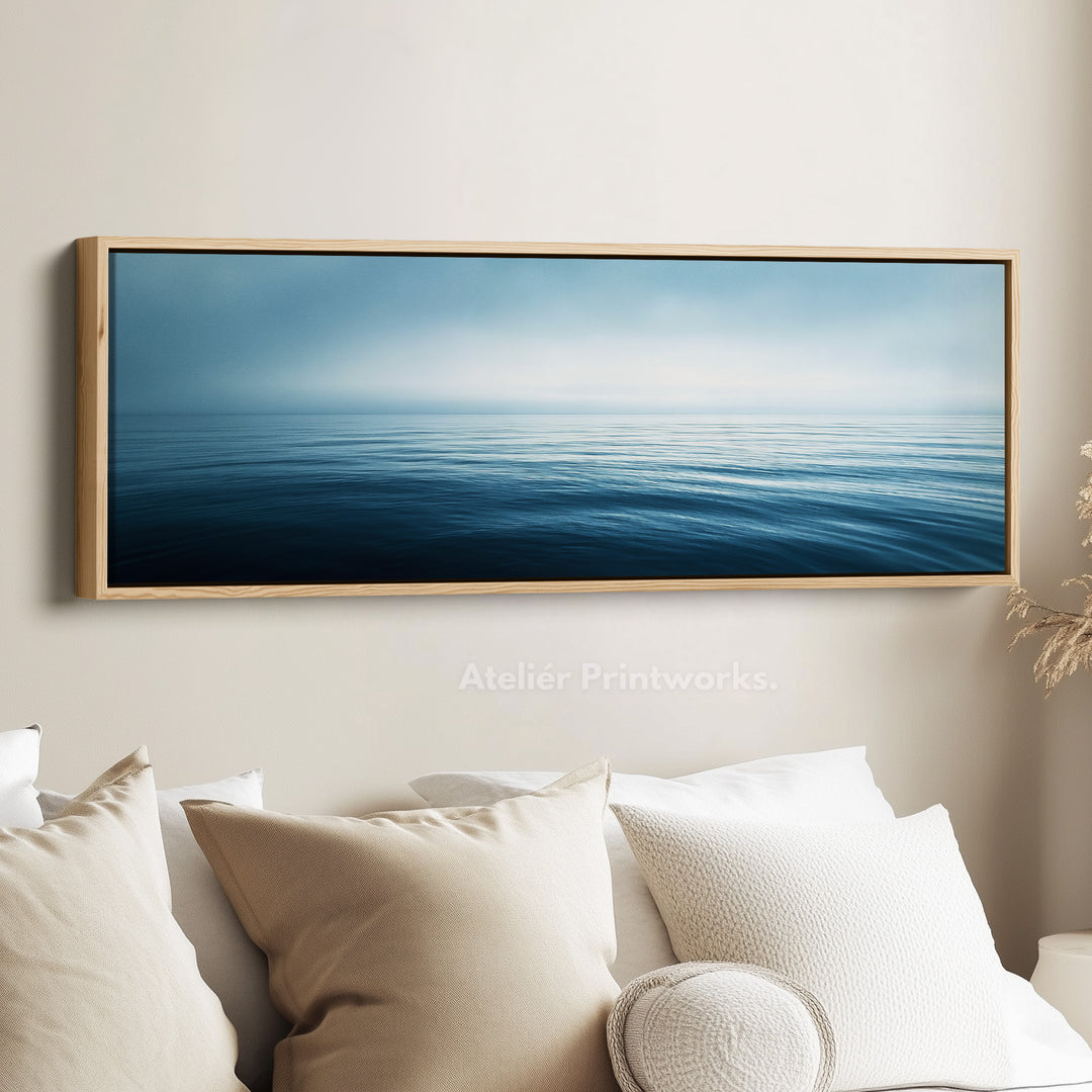 Lang horizontaal wanddecor boven bed rustige oceaan