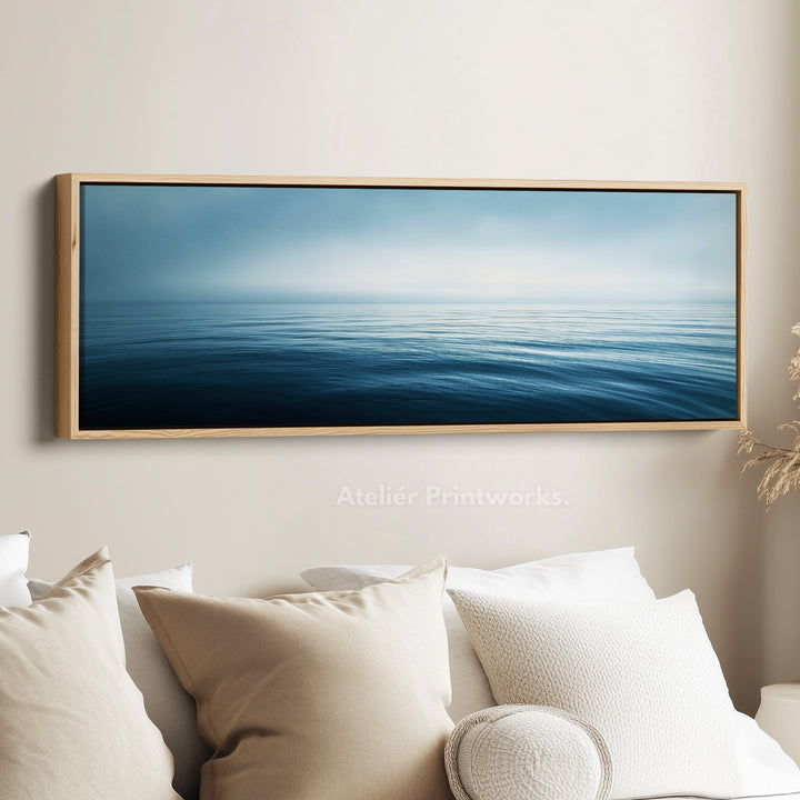 Lang horizontaal wanddecor boven bed rustige oceaan