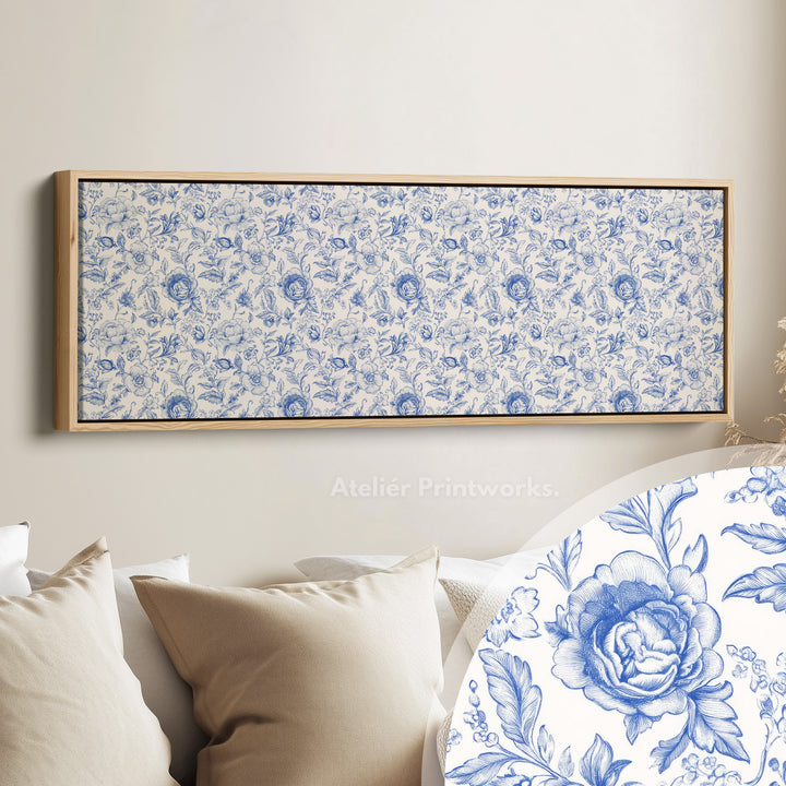 Blauwe bloemen panoramische wanddecoratie boven het bed
