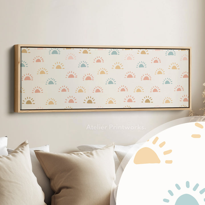 Lange smalle kinderkamer muurdecoratie zon krabbel