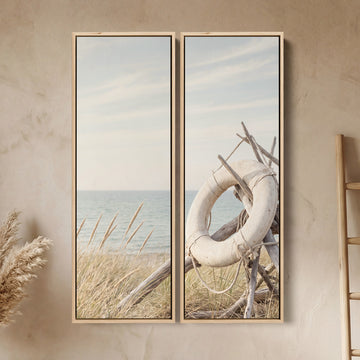 Wandkunst-Set aus 2 Bildern: Weißer Rettungsring an Treibholz gebunden, Dünengras, Küche