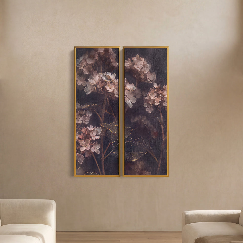 Wandbild als Diptychon „Helle Hortensienblüten“, Wohnzimmer, tiefschwarzer Hintergrund