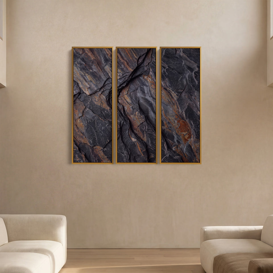 Tableau mural vertical en 3 pièces représentant des veines couleur rouille traversant une roche sombre