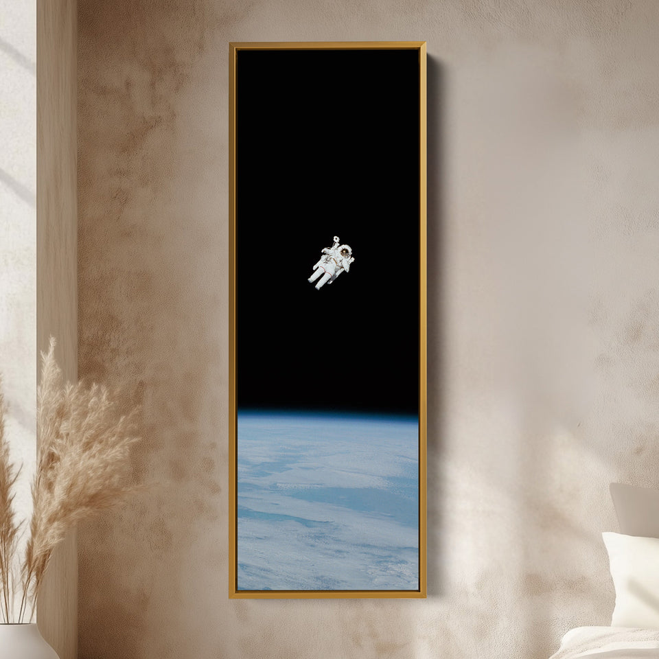Longue œuvre murale verticale Promenade spatiale Astronaute