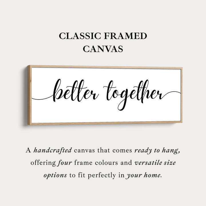 Horizontale lange smalle wanddecoratie boven het bed